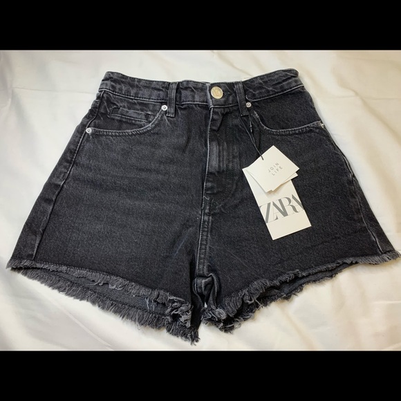 Zara Denim - ZARA - High Rise Fit Black Jean Shorts - (Size EUR 32/USA 0/MEX 22◼️)